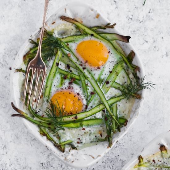 creamy baked eggs with asparagus