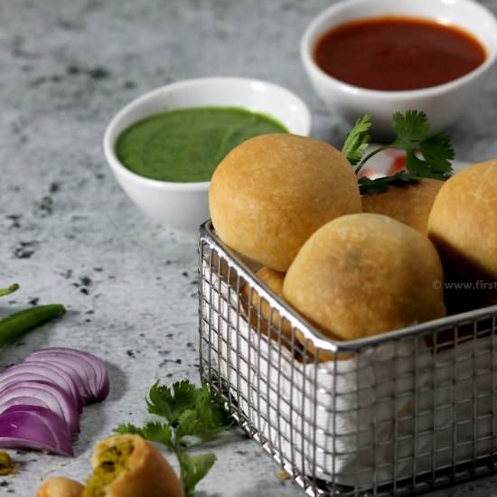 Baked Lilva / Pigeon-Pea Kachori