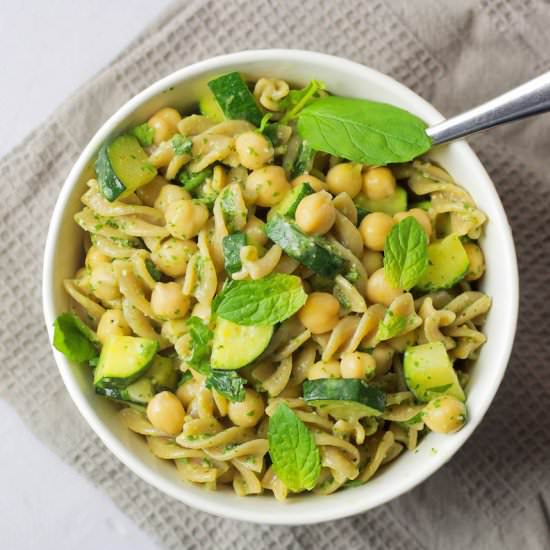 Easy VeGaN Pasta Salad