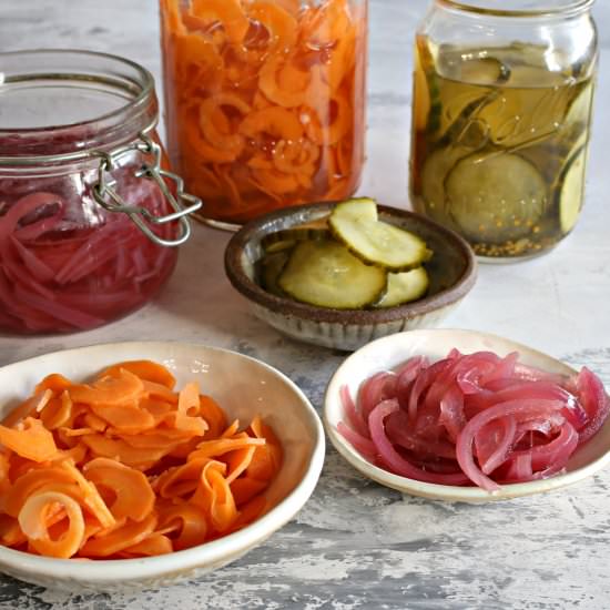 Quick Pickled Vegetables