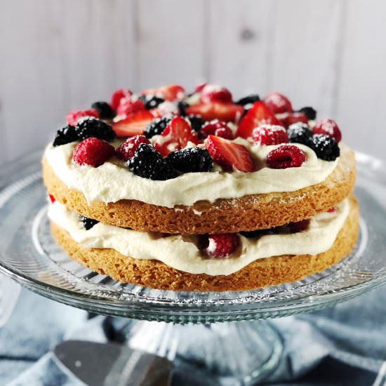 Italian Berry Cake with Mascarpone