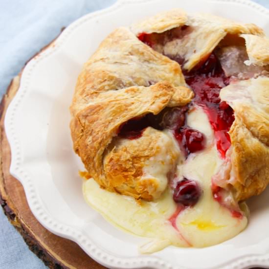 Baked Brie in Pastry