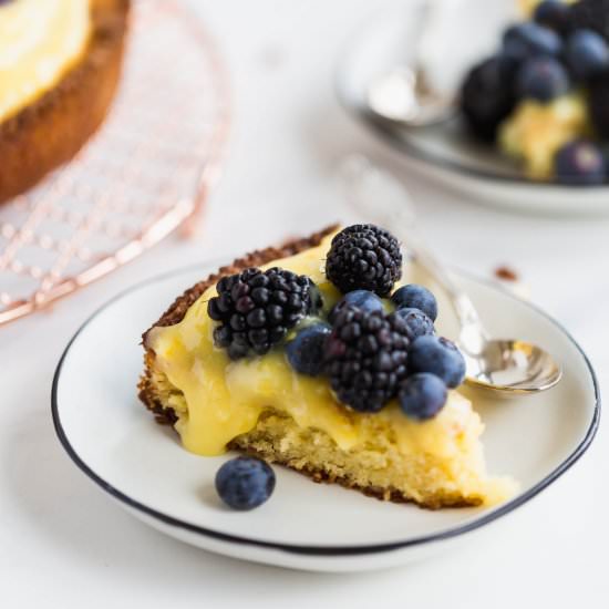 almond cake with lemon curd