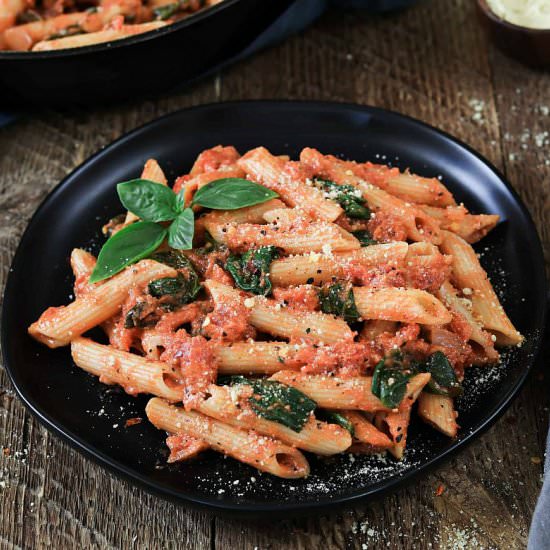 Creamy Tomato Spinach Pasta