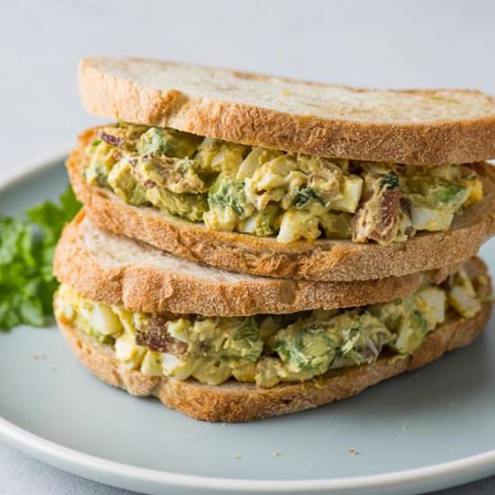 avocado egg salad sandwiches