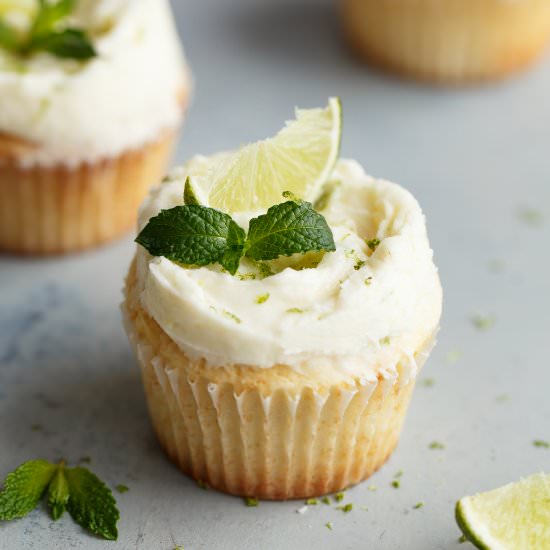 Fluffy Lemon Cupcakes Mojito Frosting