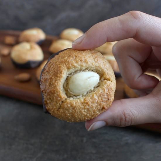 3 Ingredients Almond Cookies
