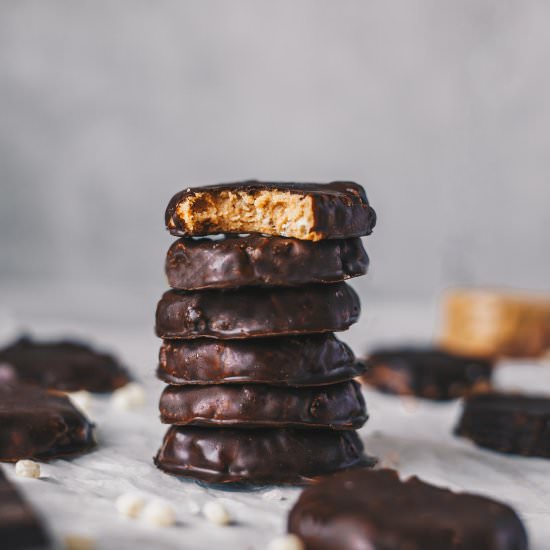 Quinoa No-Bake Crispy PB Cookies