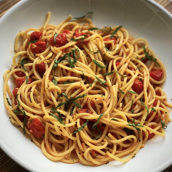 Bucatini with Cherry Tomatoes