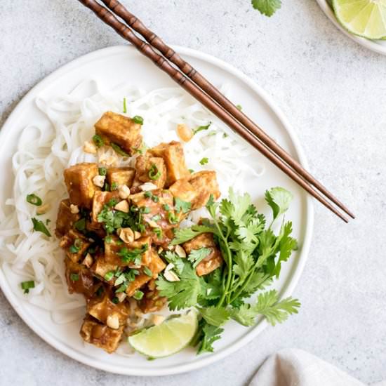 Spicy baked peanut butter tofu