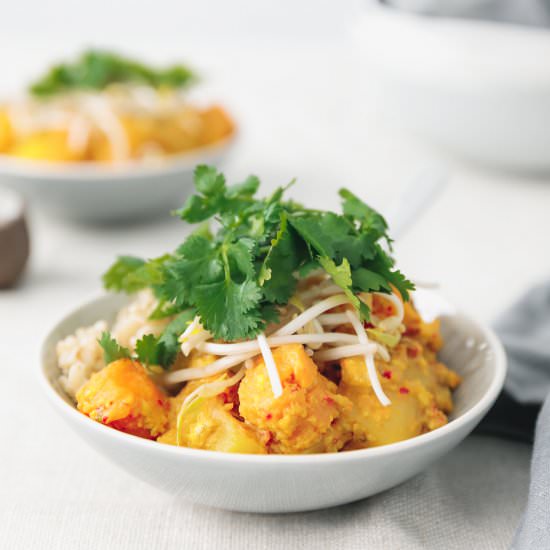 Turmeric & Coconut Vegetable Curry