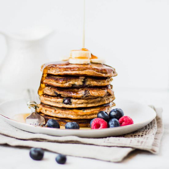 Paleo Berry Banana Pancakes