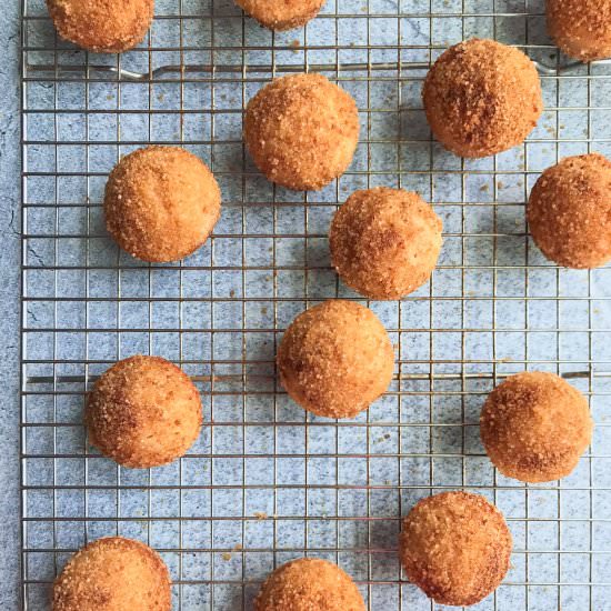 Cinnamon Sugar Doughnut Muffins