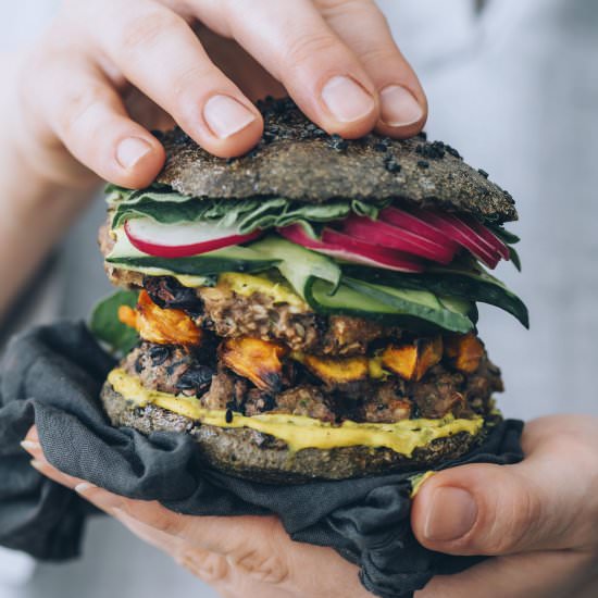 Black Bean Quinoa Burger