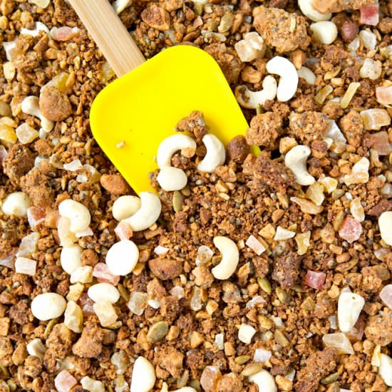 TROPICAL HEMPSEED GRANOLA