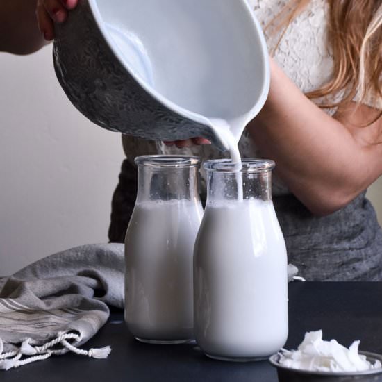 HOW TO MAKE COCONUT MILK