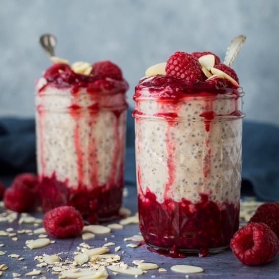 Raspberry Almond Overnight Oats