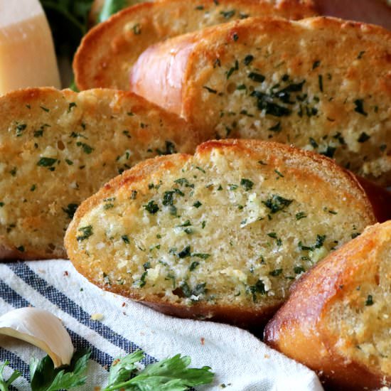 Easy Homemade Garlic Bread