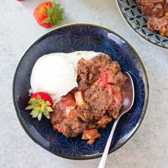 PALEO STRAWBERRY RHUBARB CRISP