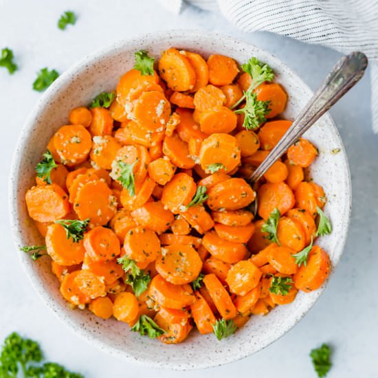 Garlic Parmesan Roasted Carrots