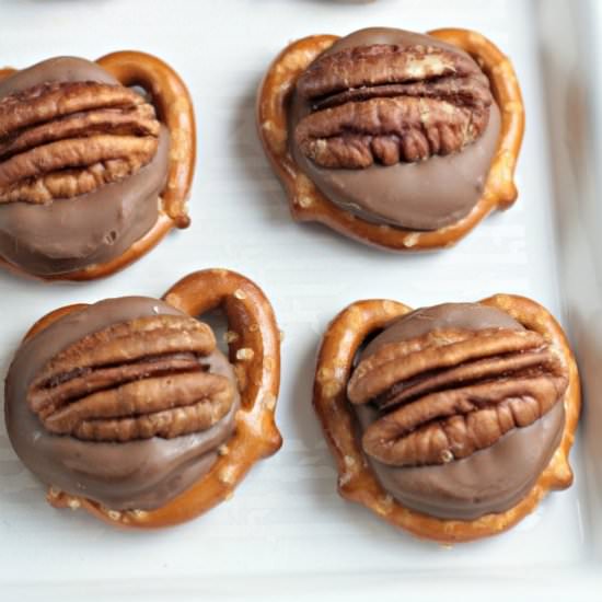rolo pretzel turtle bites
