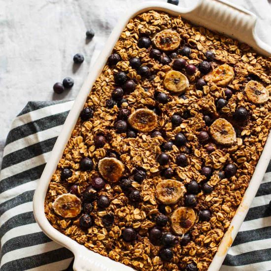 Blueberry Banana Baked Oatmeal