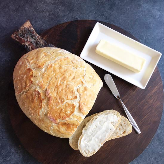 Easy Dutch Oven Bread
