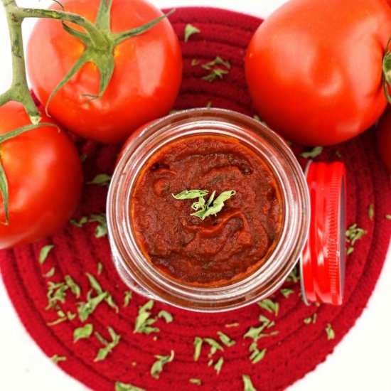 Paleo and Vegan Easy Pizza Sauce