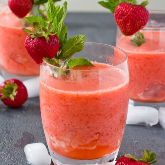 FROZEN STRAWBERRY LEMONADE