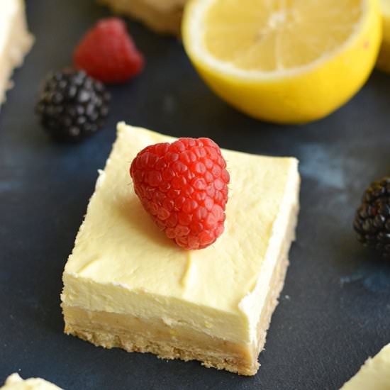 Skinny Greek Yogurt Lemon Bars
