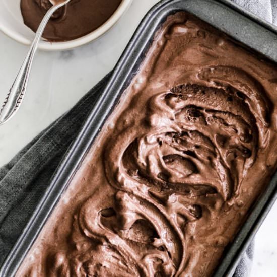 Creamy Vegan Chocolate Ice Cream