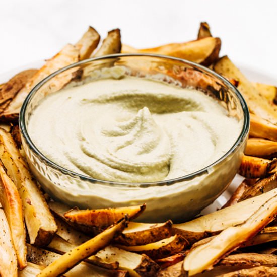 Oven Baked Fries With Vegan Avo Dip