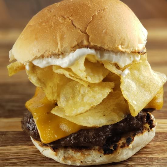 onion potato chip burger