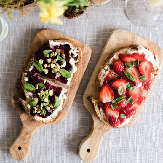 Ricotta Toasts