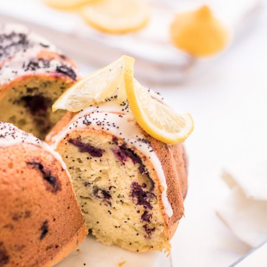 Lemon Poppy Seed Bundt Cake