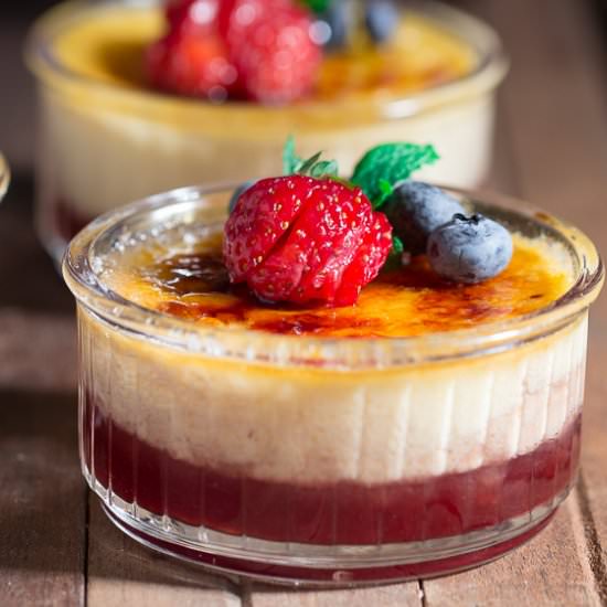 Crème Brulée with Strawberries
