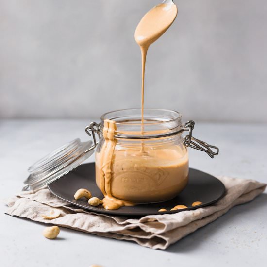 5 Minute Vegan Cheese Sauce