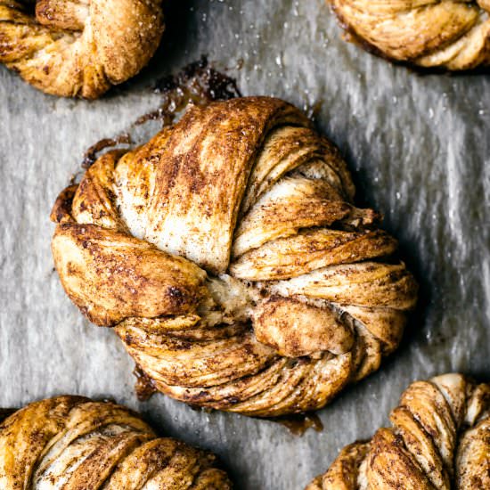 Vegan Cinnamon Cardamom Buns