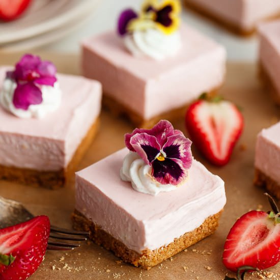 No Bake Strawberry Cheesecake Bars