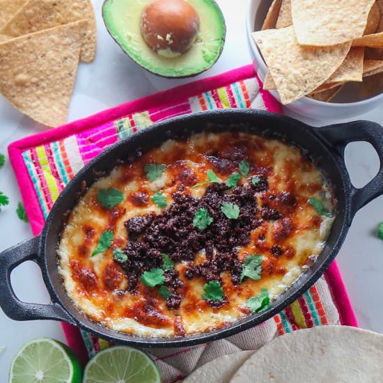 Queso Fundido con Chorizo