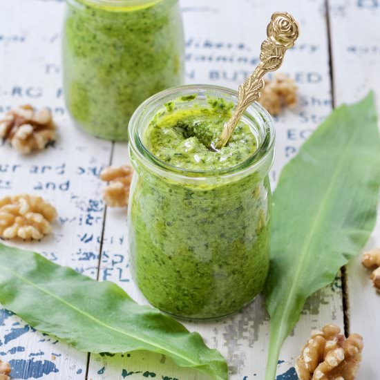 Wild Garlic & Walnut Pesto