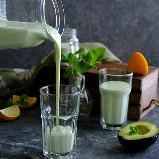 AVOCADO LEMON MINT SMOOTHIE