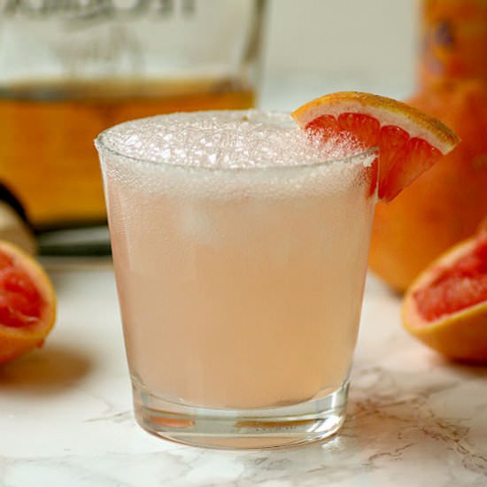 Grapefruit Paloma Cocktail