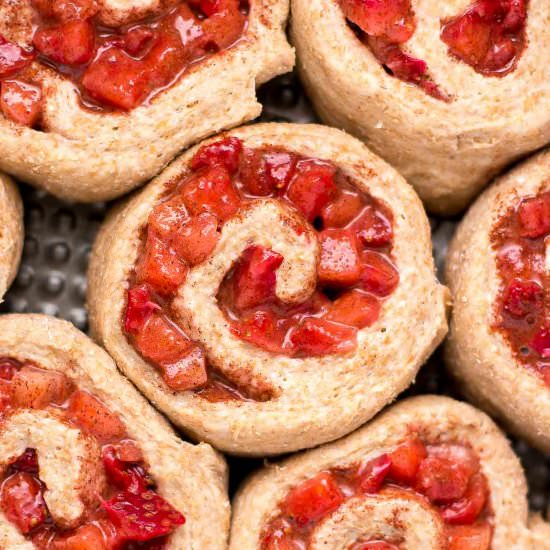 Healthy Strawberry Cinnamon Rolls