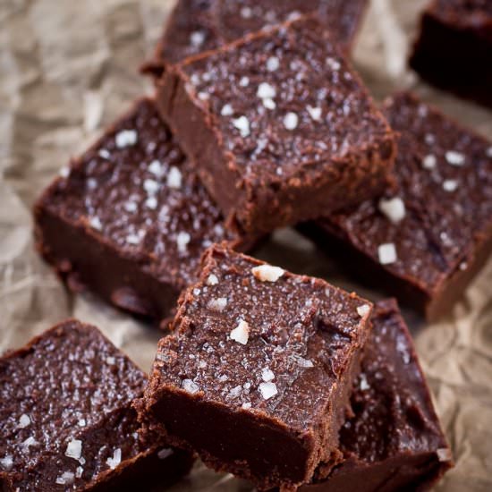 5-INGREDIENT TAHINI FUDGE