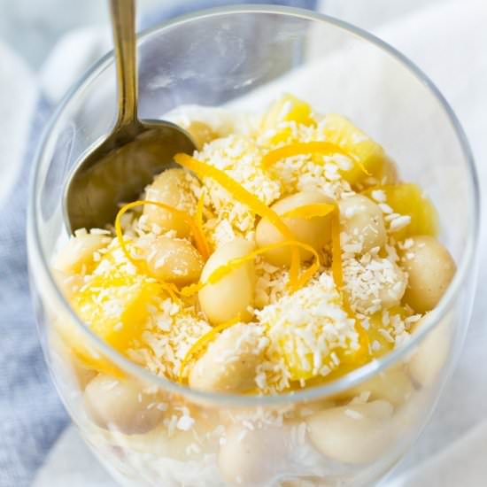 TROPICAL YOGURT PARFAIT