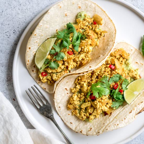 Scrambled tofu breakfast tacos