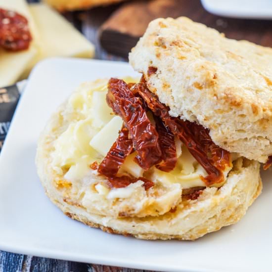 Cheddar Sun-Dried Tomato Biscuits