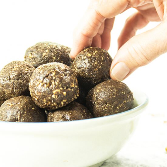 4 Ingredient Chocolate Cashew