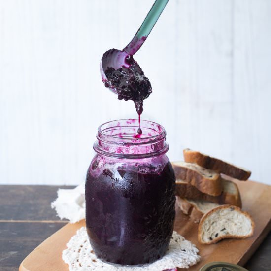 3-ingredient grape jam
